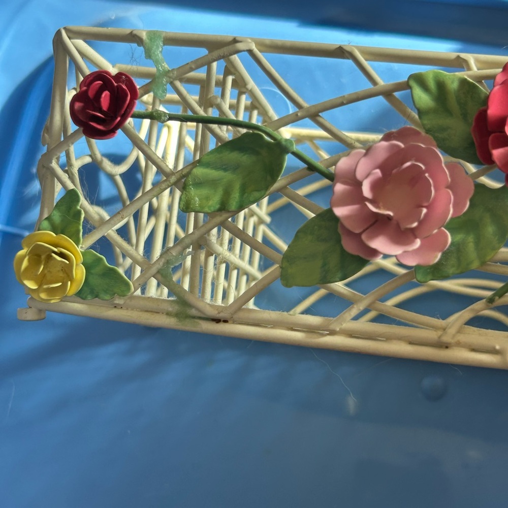 Vintage Square Metal Wire Basket, Ivory Flower Decorated - Picture 3 of 6